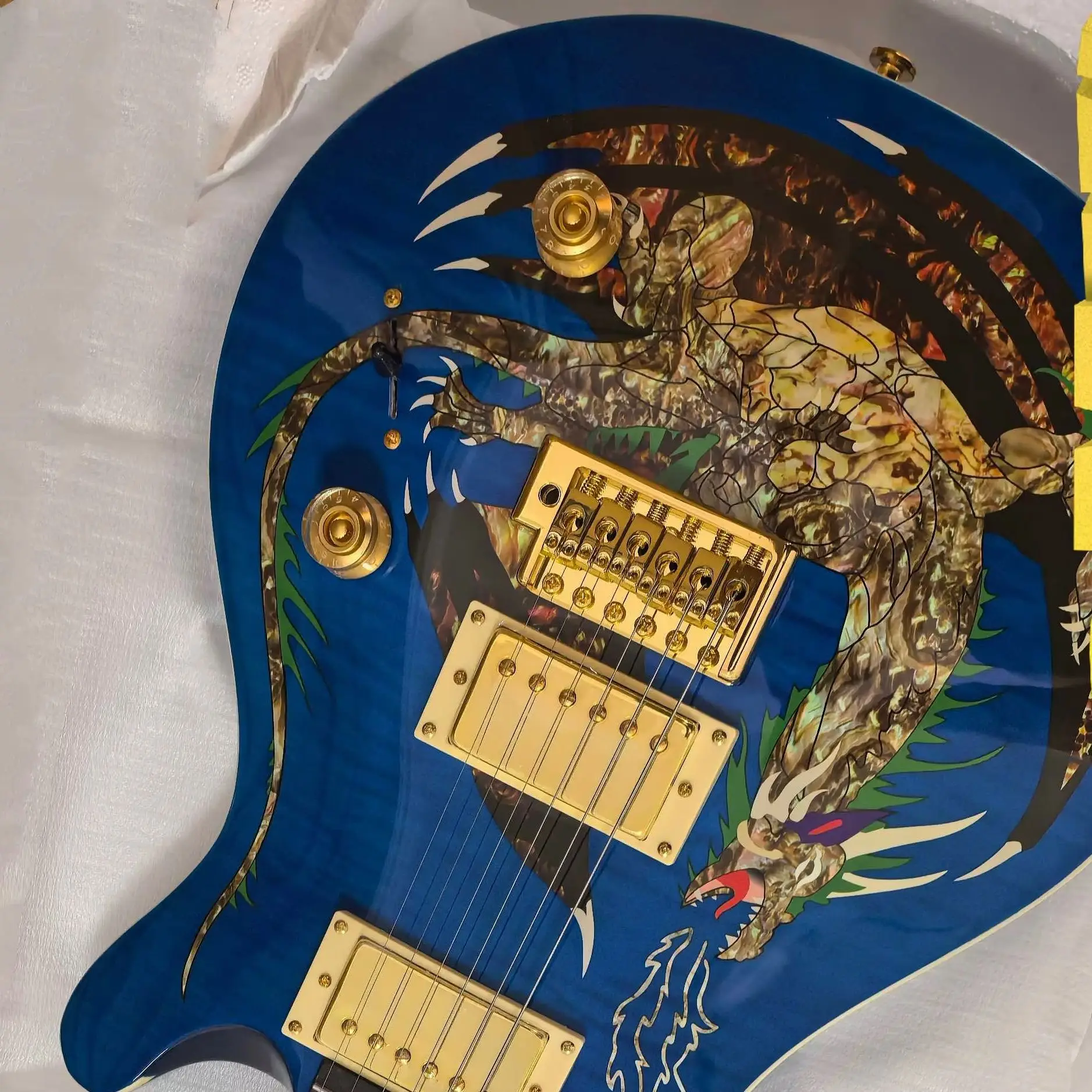 Popular Hot Items Blue Mahagoni Wooden Electric Guitar Gold Hardware PPRSA Model Rock Style Suitable for Music Festival Performance