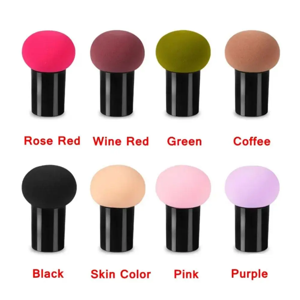 Zufällige Farbe Pilzkopf Kosmetikquaste mit Schutzkappe Lose Puder Foundation Puff Luftkissen Schwamm Make-up Ei Make-up
