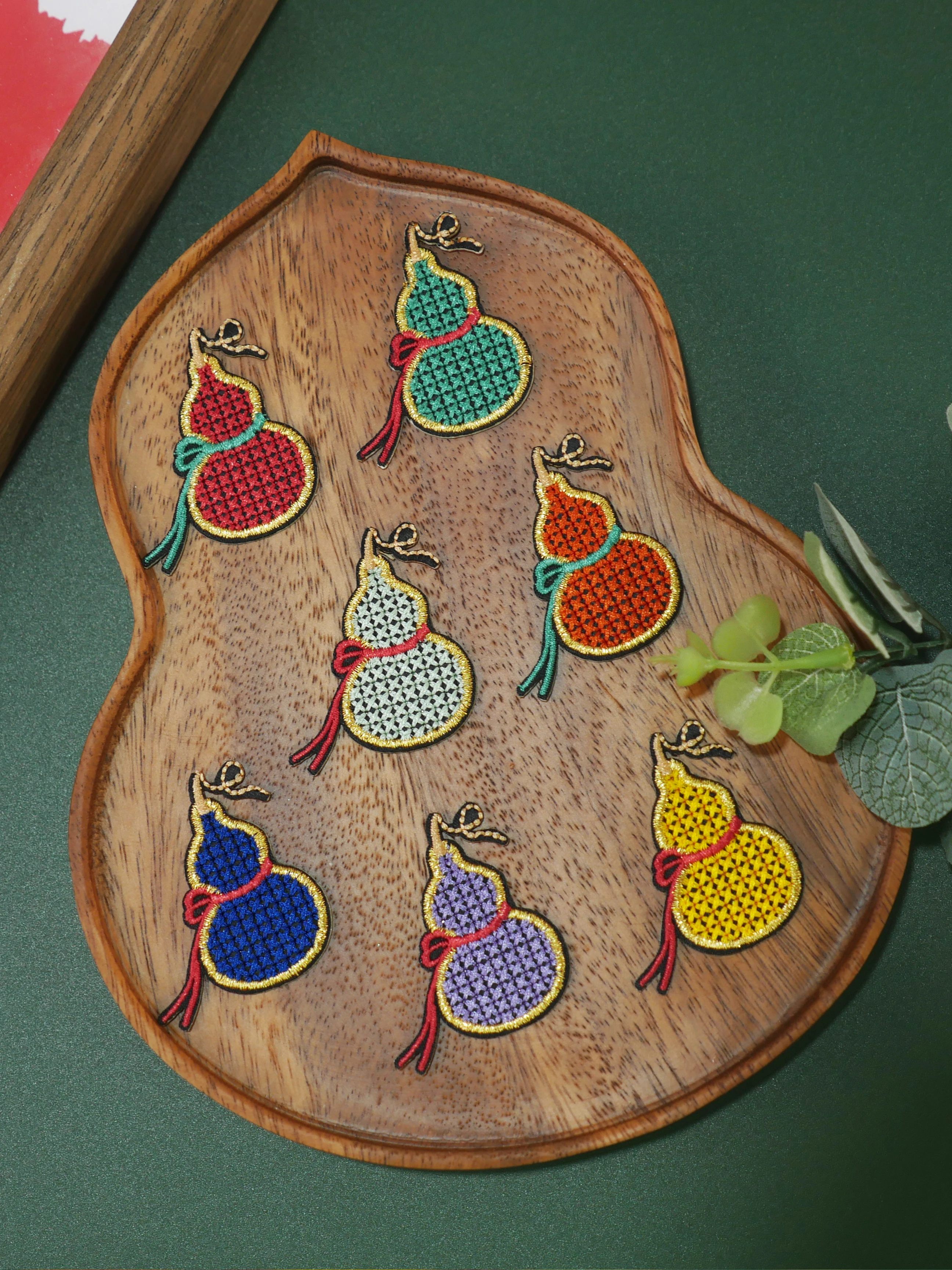 patch-termocolante-autoadesivo-com-padrao-quadrado-bordado-colorido-para-roupas-sapatos-chapeus-jaquetas-e-hanfu