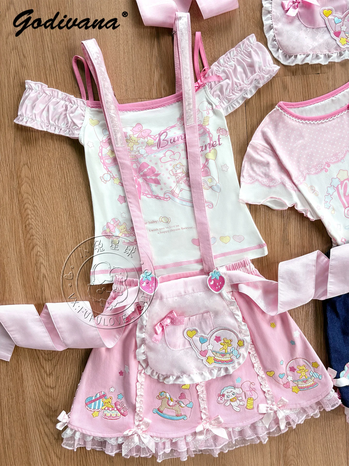 Vestiti per ragazze Lolita T-shirt a maniche corte senza spalline stampata carina Gonna con cinturino dolce Grembiule Set mini abito con bretelle da donna