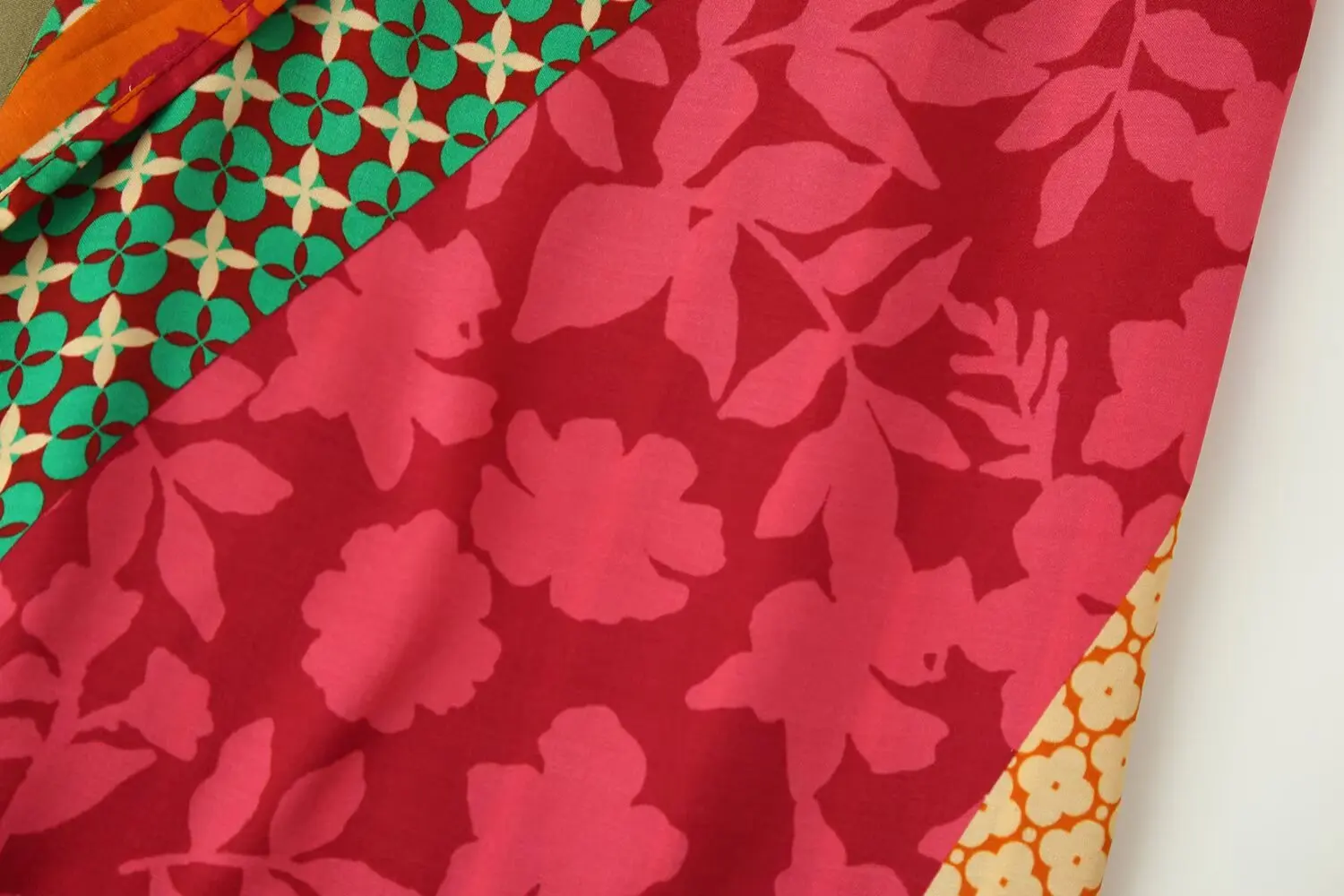 KONDALA Vintage Patchwork-Print Bohemian Damen-Maxirock – Modischer Sommer 2026 Schnürrock mit Streifen für Urlaub und Strand, Asymmetrischer Rock – Detail 7