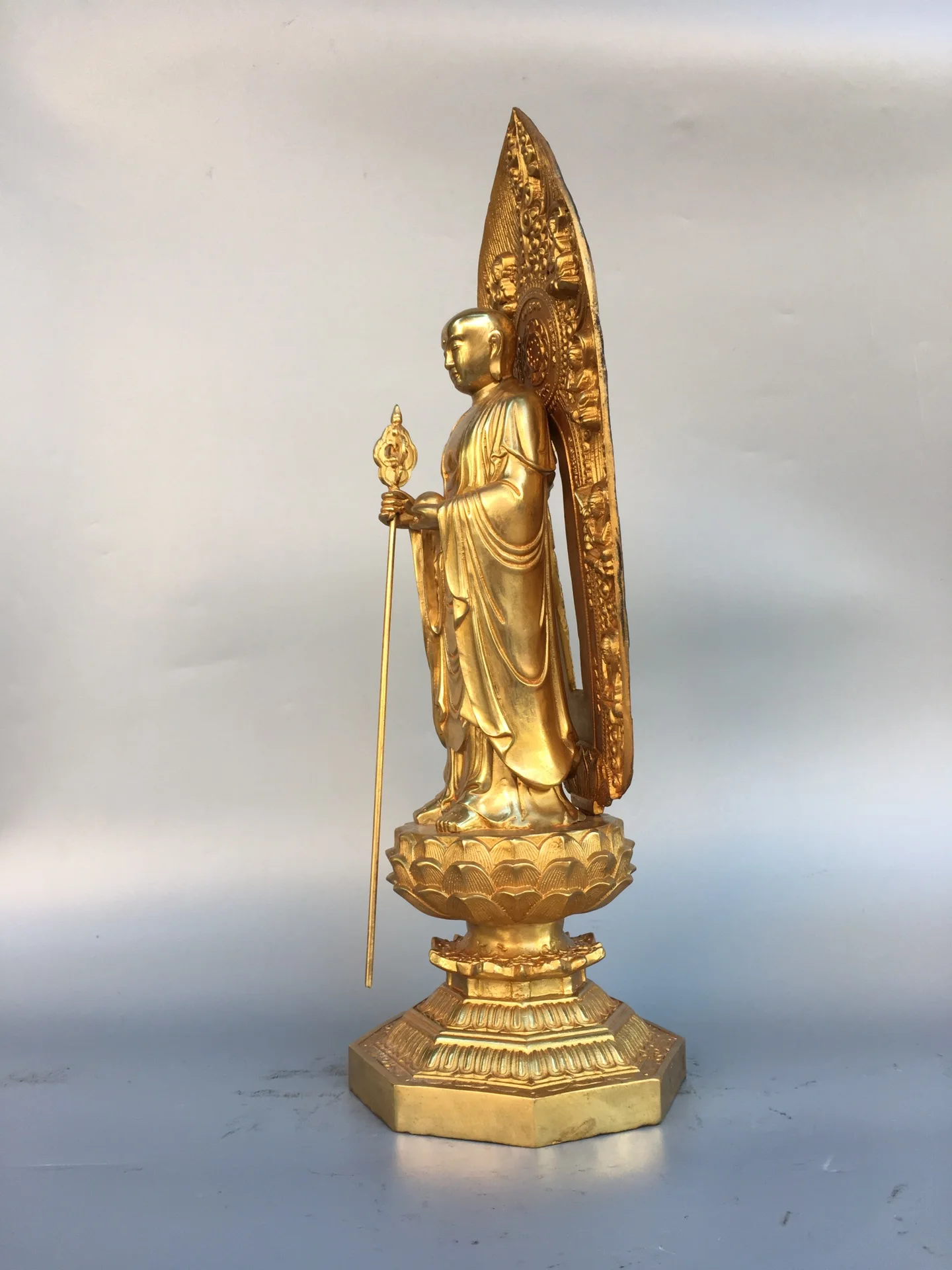 17 "المعابد النيبالية القديمة البرونزية المذهبة الزنجفر Ksitigarbha بوديساتفا لوتس منصة الجلوس قاعة عبادة بوذا