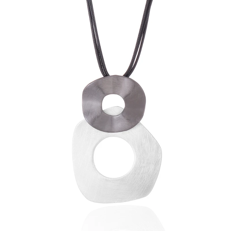 الأزياء الهندسة الخريف / الشتاء سترة سلسلة سبيكة نحى النساء OL شخصية تنوعا الملابس قلادة سحر المجوهرات