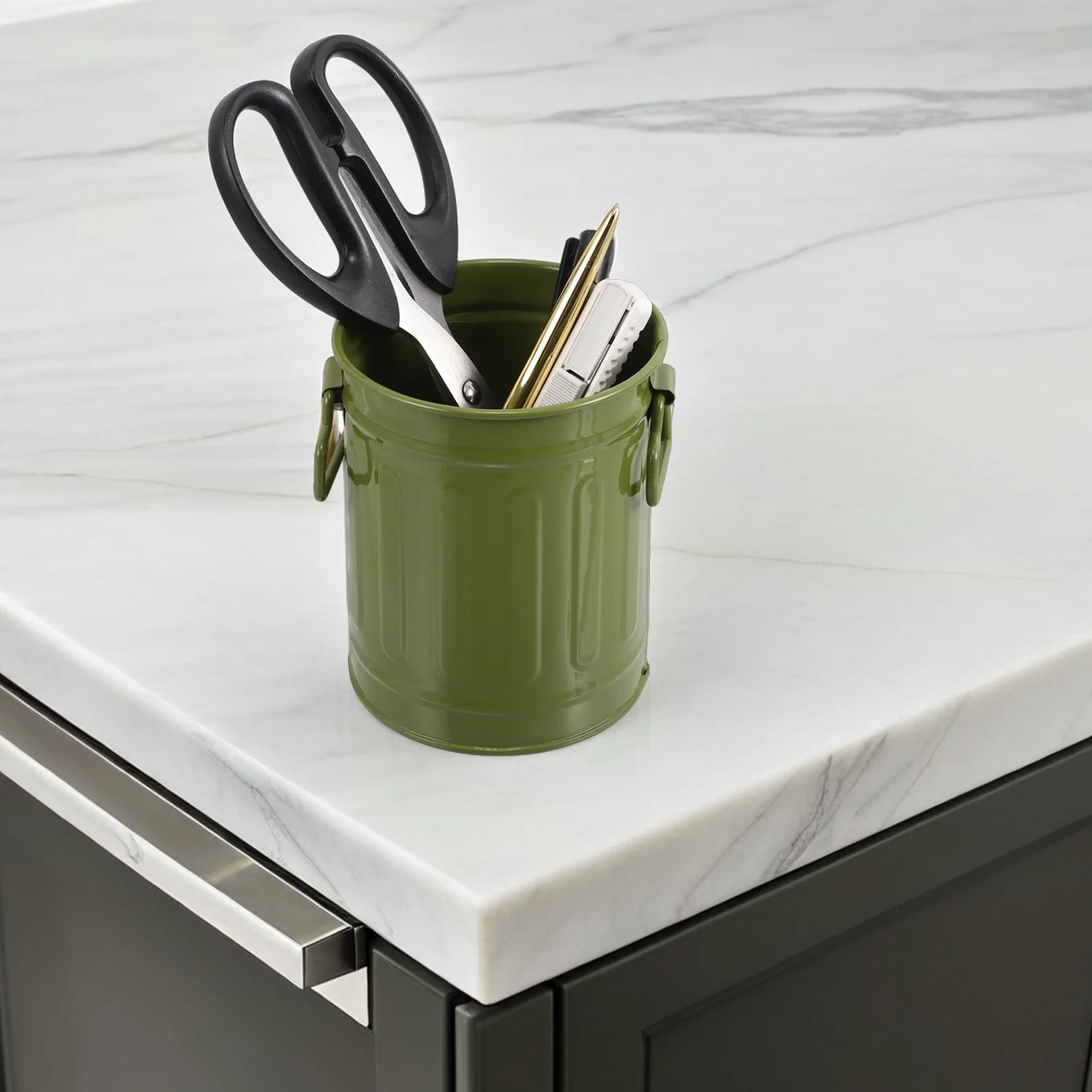 حامل أقلام حديد متعدد الوظائف منظم سطح المكتب المعدني الأخضر لمصانع القرطاسية وحامل أقلام لفرش المكياج للمكتب