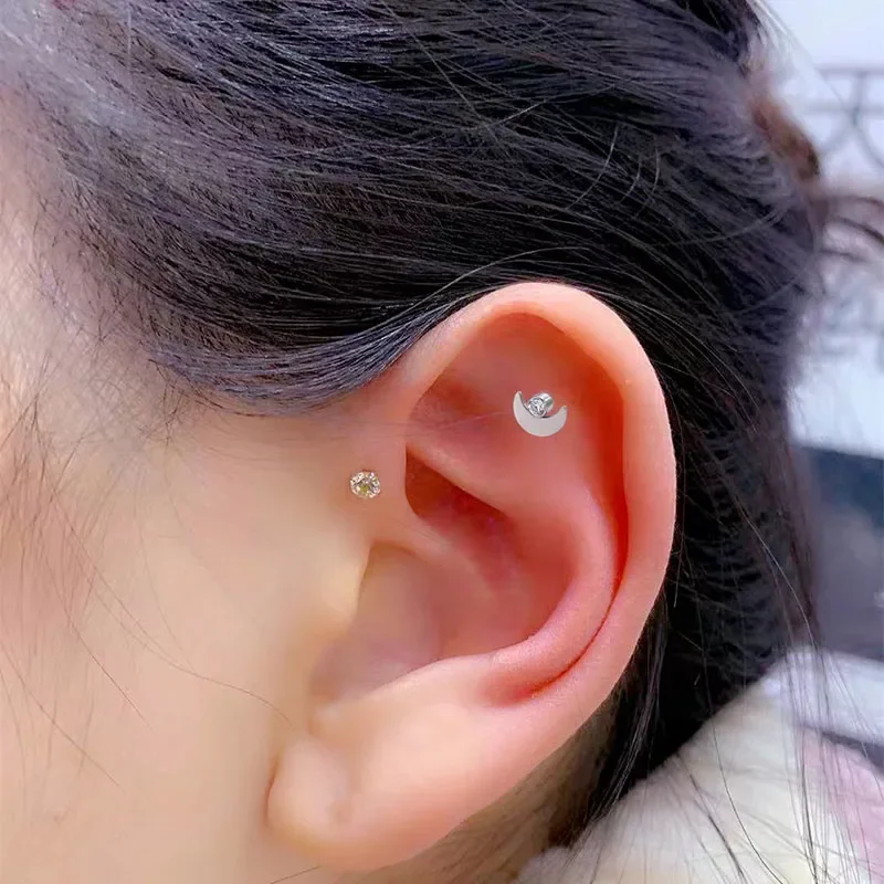 ASTM F-136 التيتانيوم بيرك الشفاه مسمار شكل القمر مع تشيكوسلوفاكيا مركز موضوع داخلي Labret الزنمة اللولب الأذن ترصيع ثقب مجوهرات للجسم