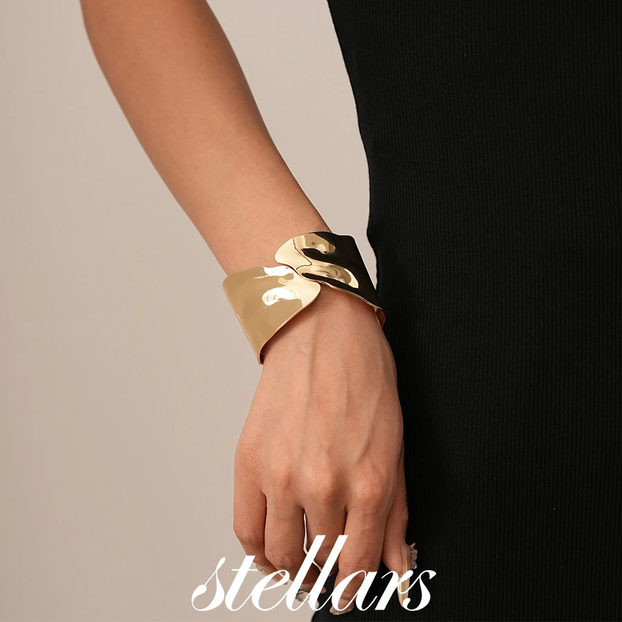

Heavy Duty Metallic Style Irregular Open Design Bangle Fashionable Minimalist Office Temperament High-End Niche Women Jewelry