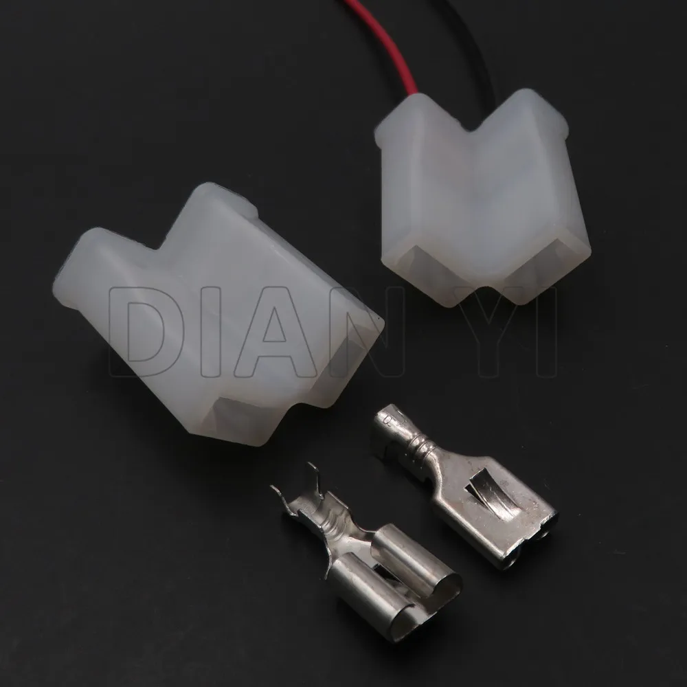 1 Set 2 Way PA66 Automotive Connector Fuel Nozzle Plug AC Assembly Housing Connector Electrical Connector Wire Clip Socket
