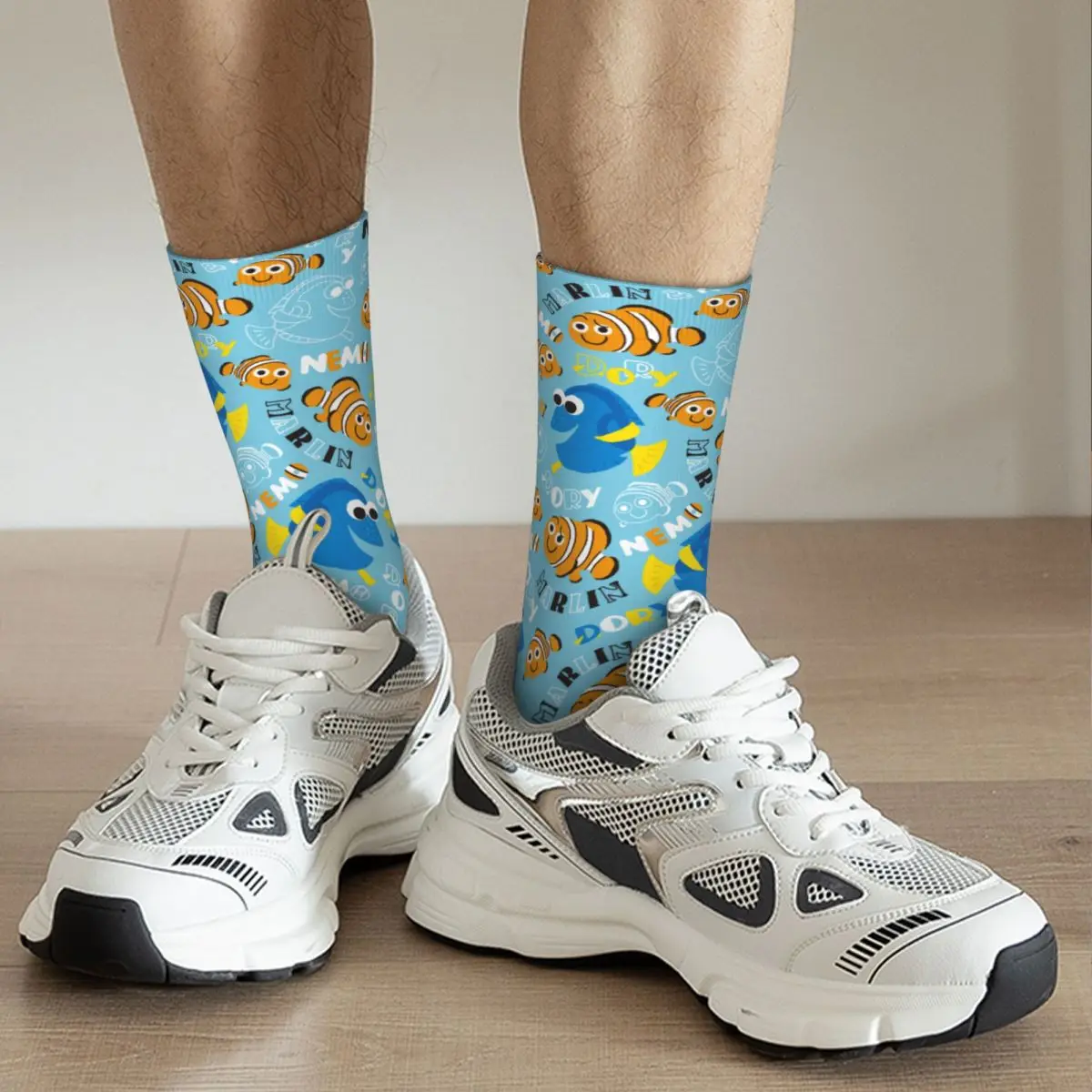 Calcetines de tubo medio para hombre y mujer, medias con estampado de Nemo Dory y Nemo, a la moda, novedad, primavera, verano, Otoño e Invierno