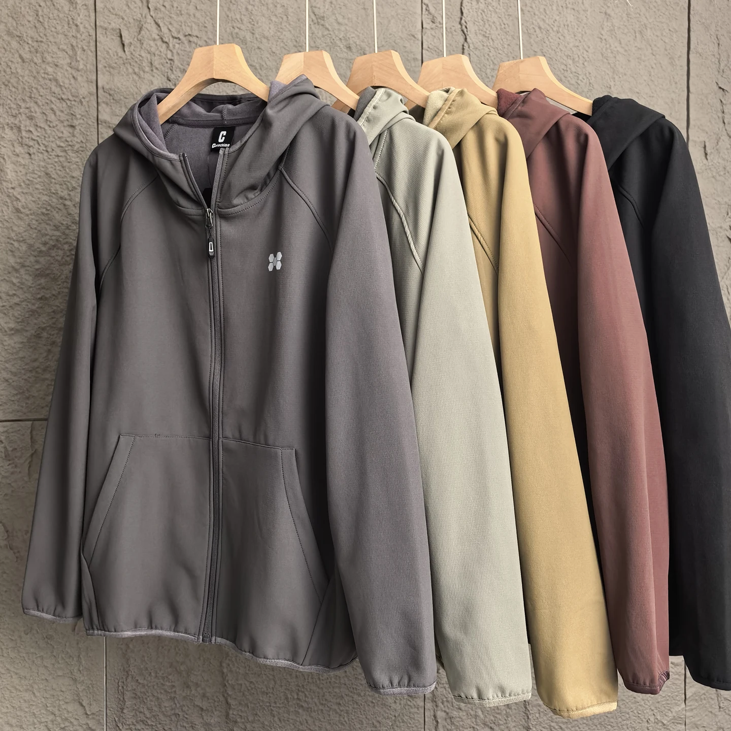 

Новая осенне-зимняя куртка с капюшоном на флисовой подкладке, с узором и светоотражающими элементами, из мягкой ткани, функциональное мужское пальто