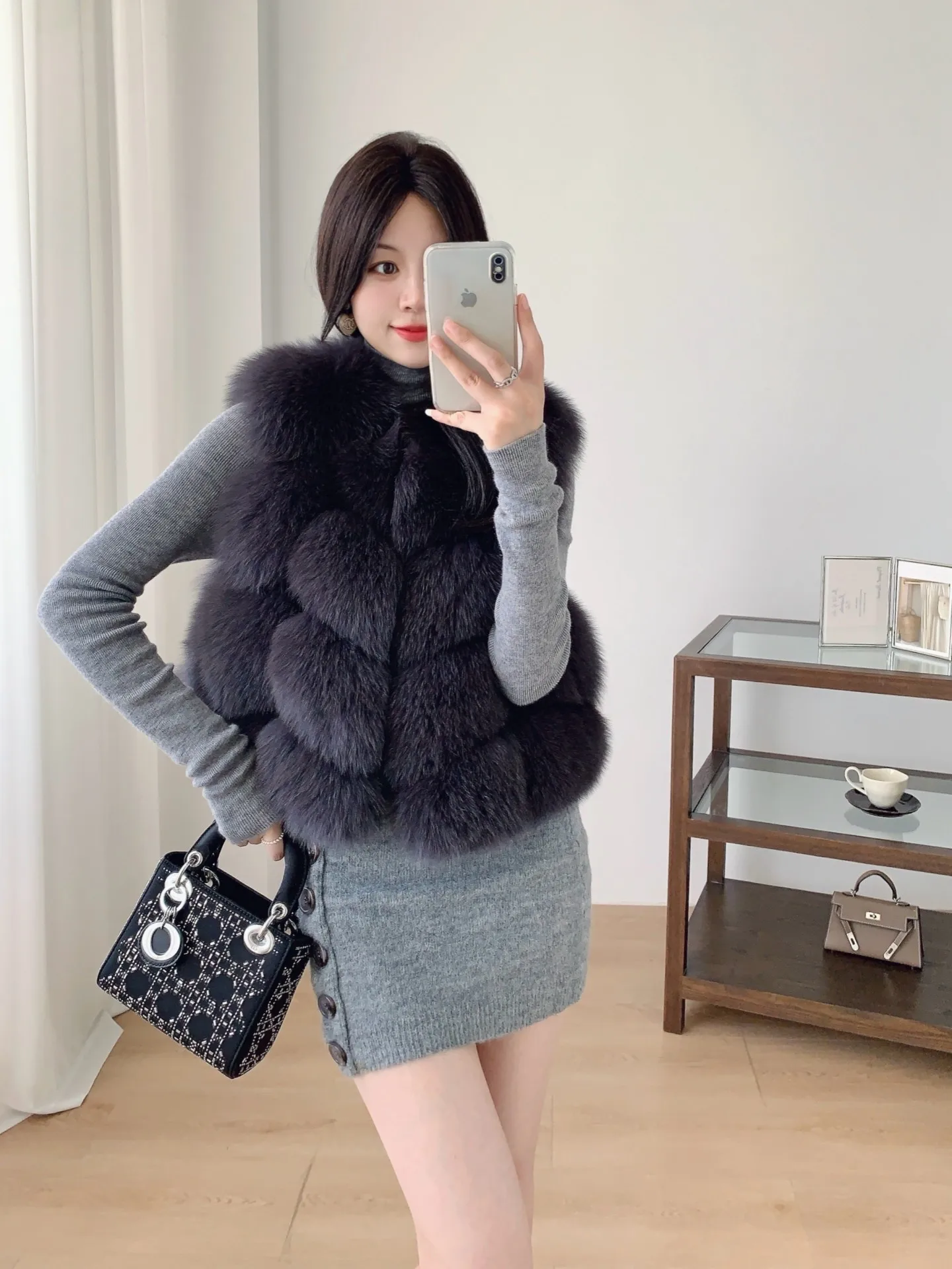 Popular Finnish The 2025 new  whole fur fox fur vest and bread cubes online bestsellers. They make Korean women look younger