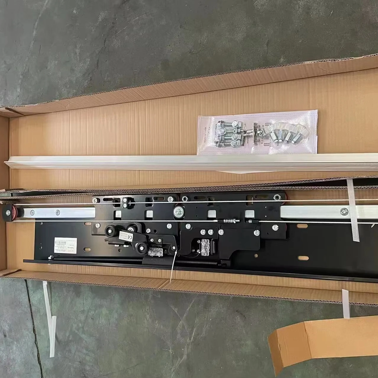 Modern Stainless Steel Elevator Landing Door Side & Center Opening 700/800/900 Hotel Use Parts