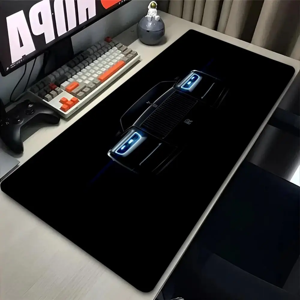 

Large Gaming Mouse Pad, Black Sports Car Theme Design, Non-slip Rubber Base, Stitched Edges, Suitable for Gaming and Office Use