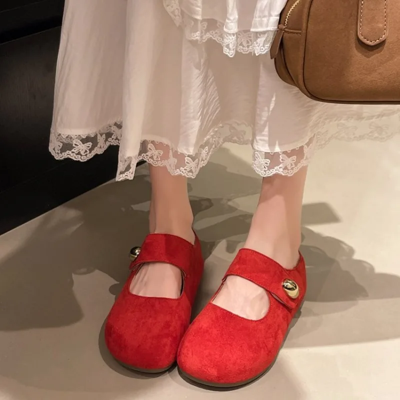 حذاء كلاسيكي جديد عالي الجودة على طراز بوسطن لعام 2025 حذاء كلاسيكي مريح ناعم من جلد البقر المدبوغ حذاء نسائي