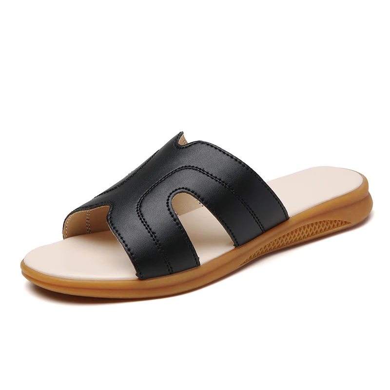 

2024 Outdoor Slippers Sandals Women's Summer Open Toe Slippers Casual Fashion Platform Flat Leather Solid Color Indoor Beach