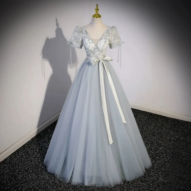 Super Fairy Light Gaze Abendkleid Neue elegante Nische tiefer V-Ausschnitt Erwachsene Geschenk Prinzessin Kleid Vocal Art Prüfung Modisches Kleid