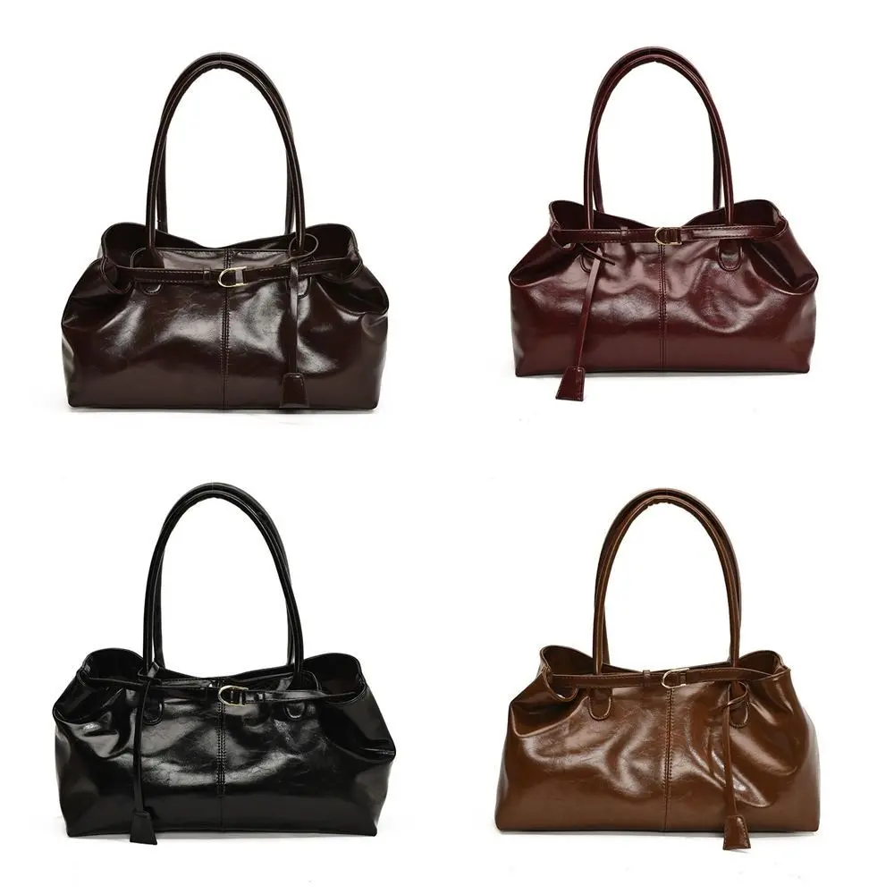 حقيبة كتف كلاسيكية على الطراز الكوري بلون واحد حقيبة يد ذات سعة كبيرة من جلد البولي يوريثان بسعة كبيرة تحت الإبط للسفر