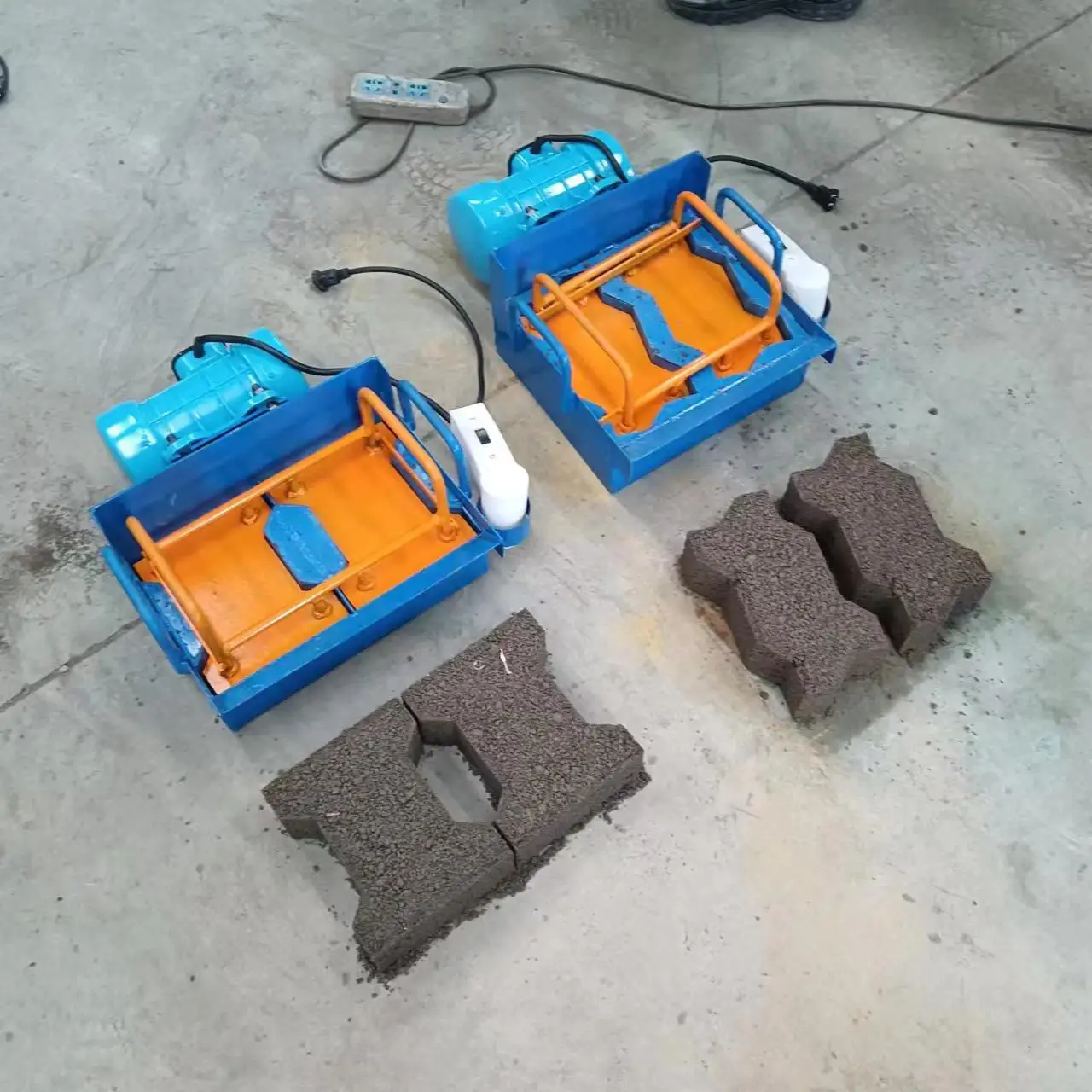 Handmade Hollow Solid Concrete Brick Mould Cement Wall Brick Mould Making Paving Block Machine for Sand and Clay Raw Material