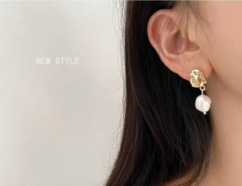 pearl Baroque retro Seo Yea Ji Eve same Earrings design fashion Earrings for women girl gift drama korea spring