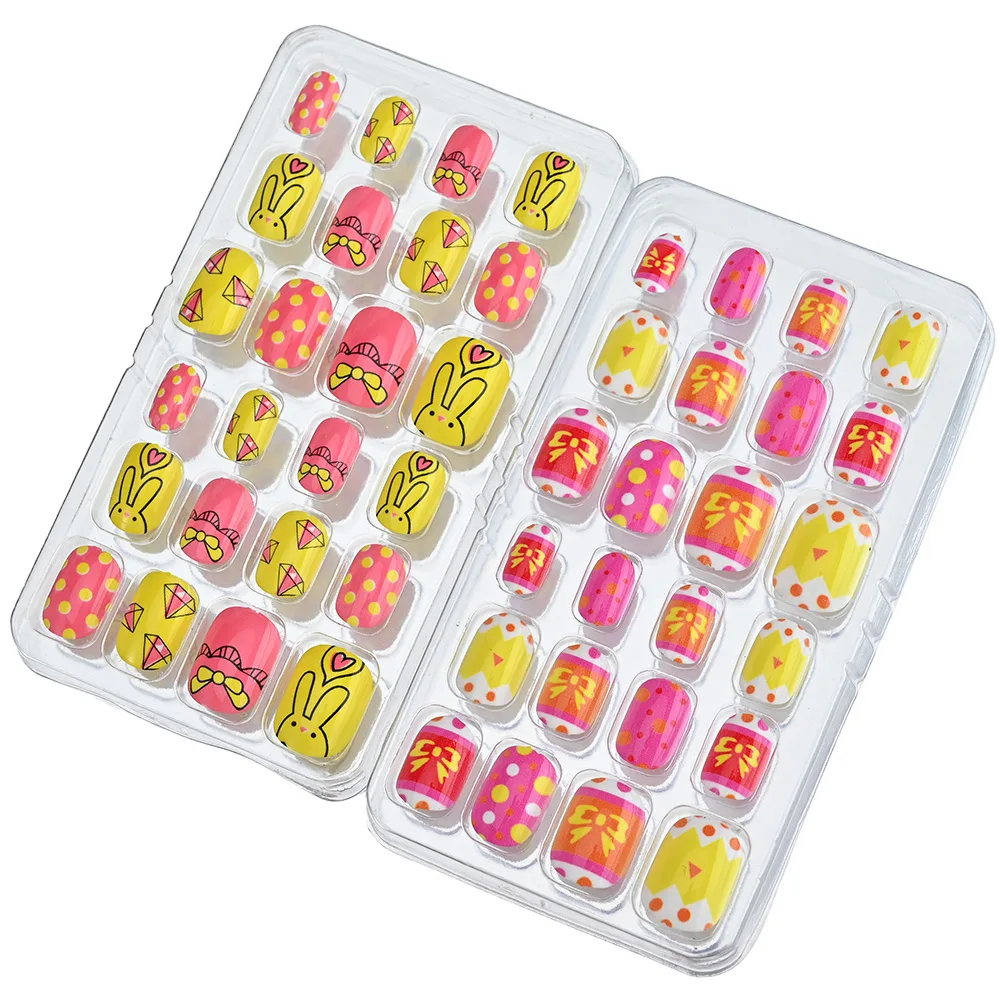 24pcs/box Children False Nail Kid Fake Nail Tips Short Heart Pink Black Full Cover Cute Fingernails for Little Girls Present