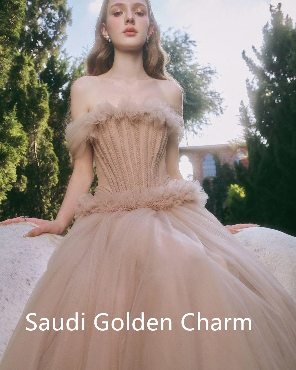 op maat Aangepaste temperament roze tule avondjurk Hoge kwaliteit strapless off-shoulder mouwloze rits achterkantHomecomin