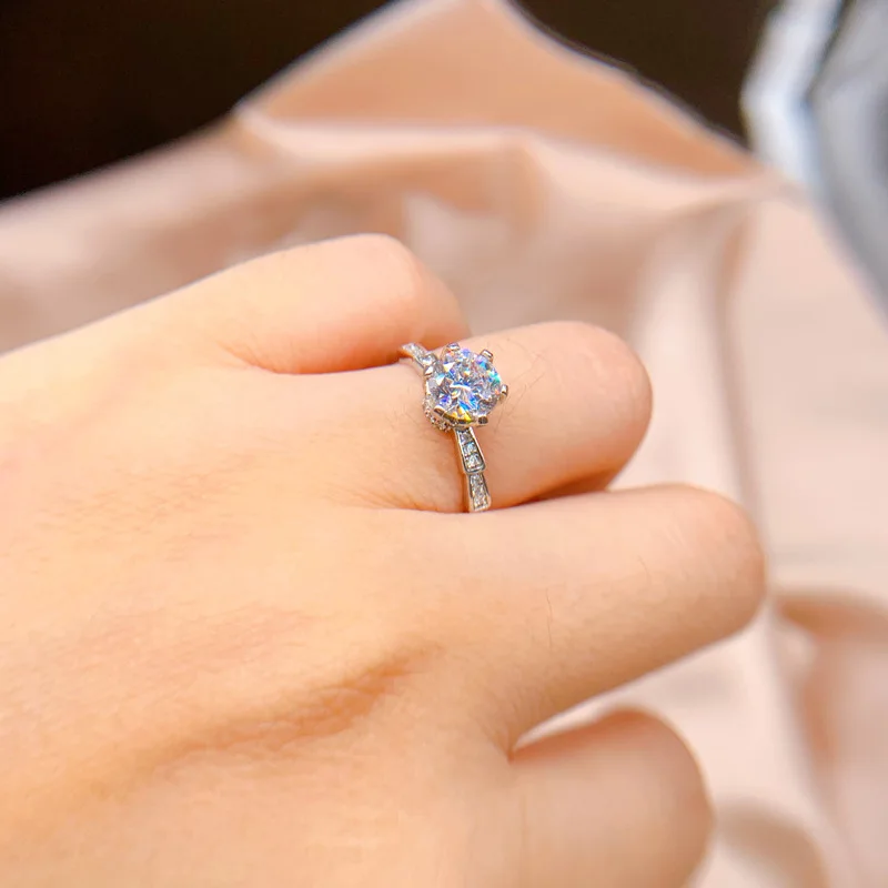 Korean-style fashion 1-carat bamboo-shaped six-pronged zirconia engagement ring for women, made of 925 silver, a commemorative g