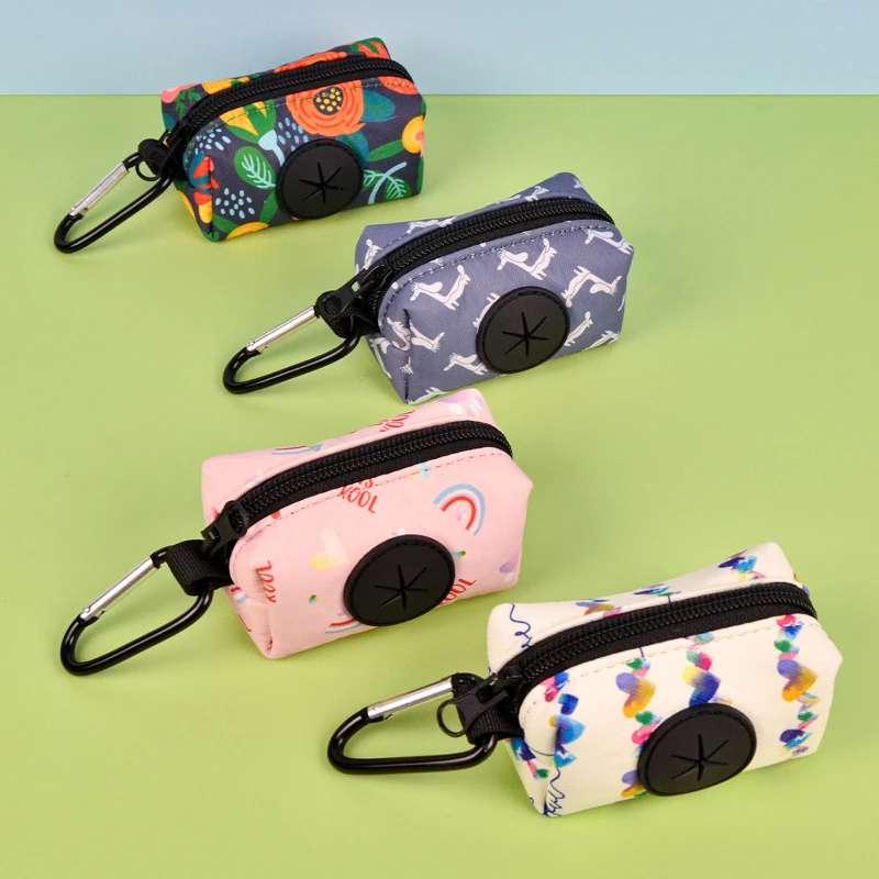 Cute Design Pet Poop Bag Holder Dispenser Without Poop Bag And Leashes Can Attached With Any Dog Leashes