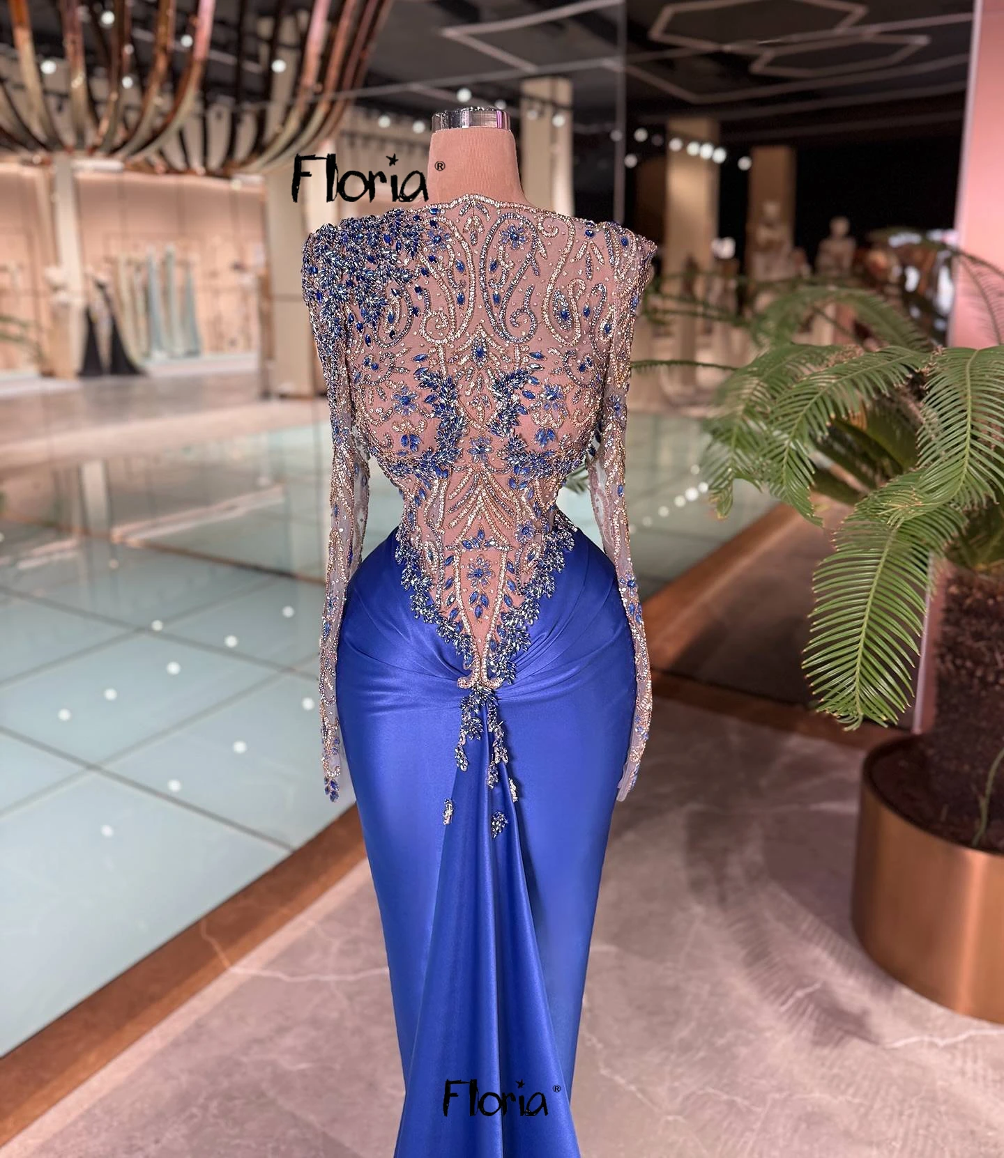 Muslim Royal Blue Long Sleeve Prom Dresses Crystals Top Shiny Long Dress Customized Dubai Wedding Guest Gowns For Ladies 2025