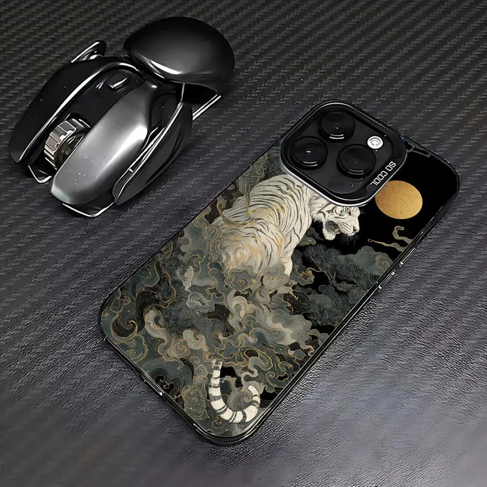 

Tiger is in the grass case for iPhone 16 15 14 13 12 11 Pro/ Max/Plus shock-proof rear cover anti-fingerprint