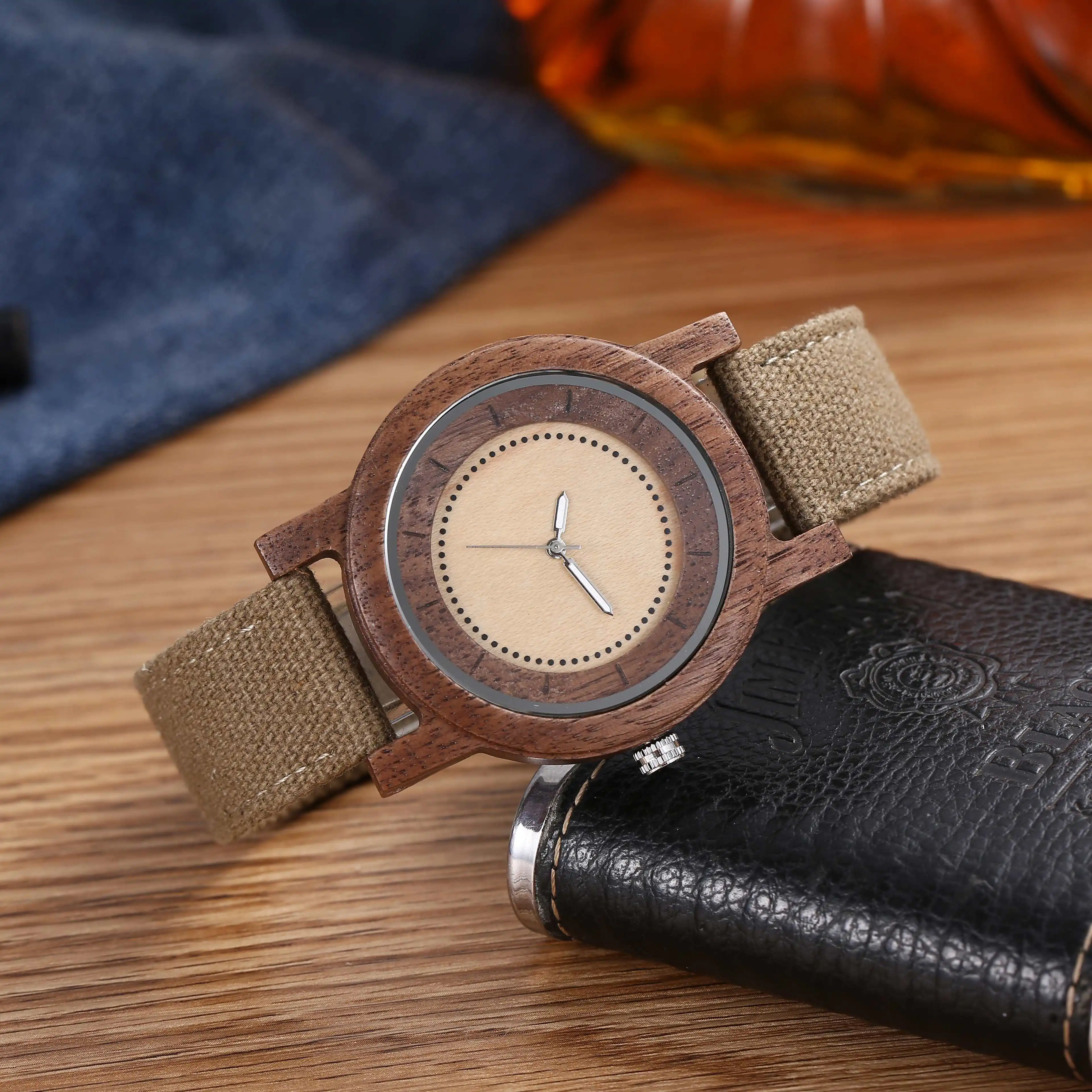 Montre Personnalisée Rétro pour Homme, Simple, Légère, Échelle en Bois Naturel Pur Fait à la Main, Design Minimaliste