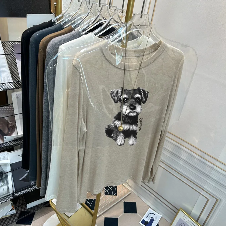 

Женская футболка с круглым вырезом и принтом собаки в американском стиле, новинка 2025 года, весна-осень, приталенная, с длинным рукавом, для ношения под одеждой