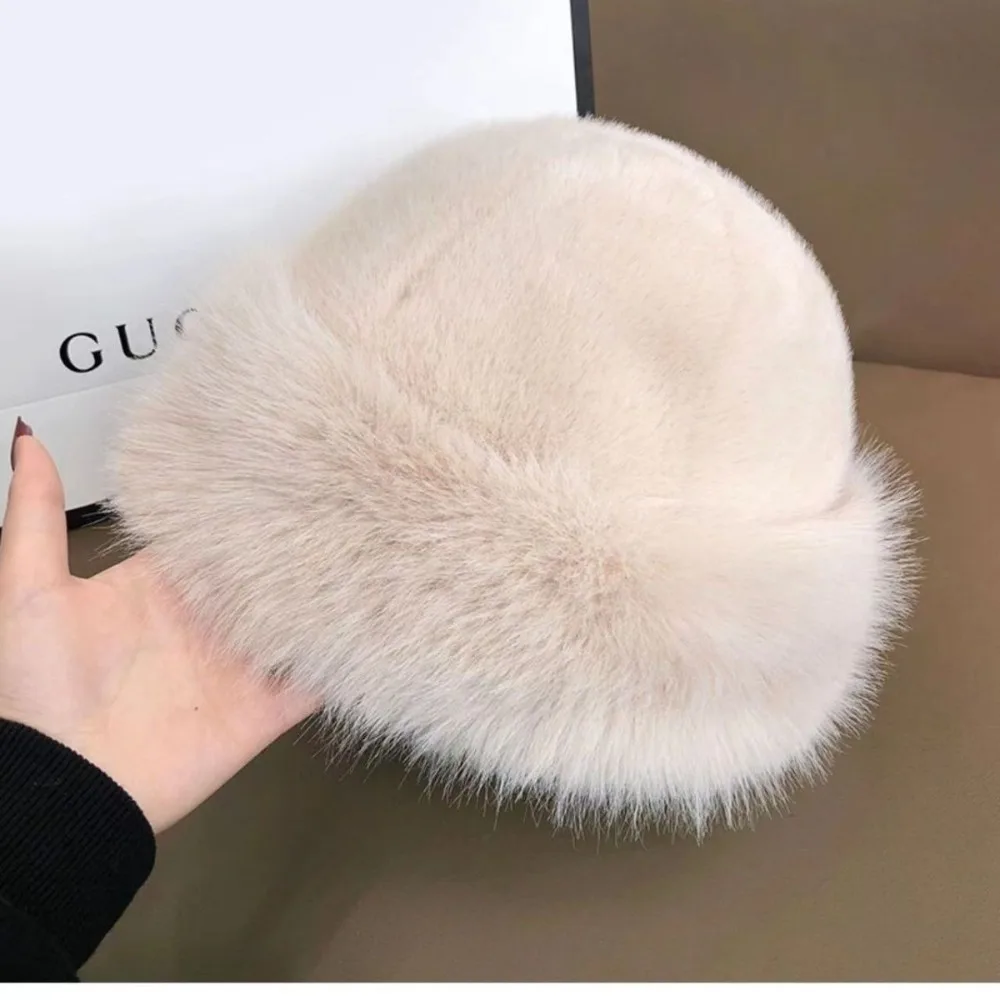 1PC Winter Plush Fisherman Hat for Women, Large Fur-trimmed Basin Hat,Outdoor Cold-proof Ear-protecting Warm Snow Hat, Versatile