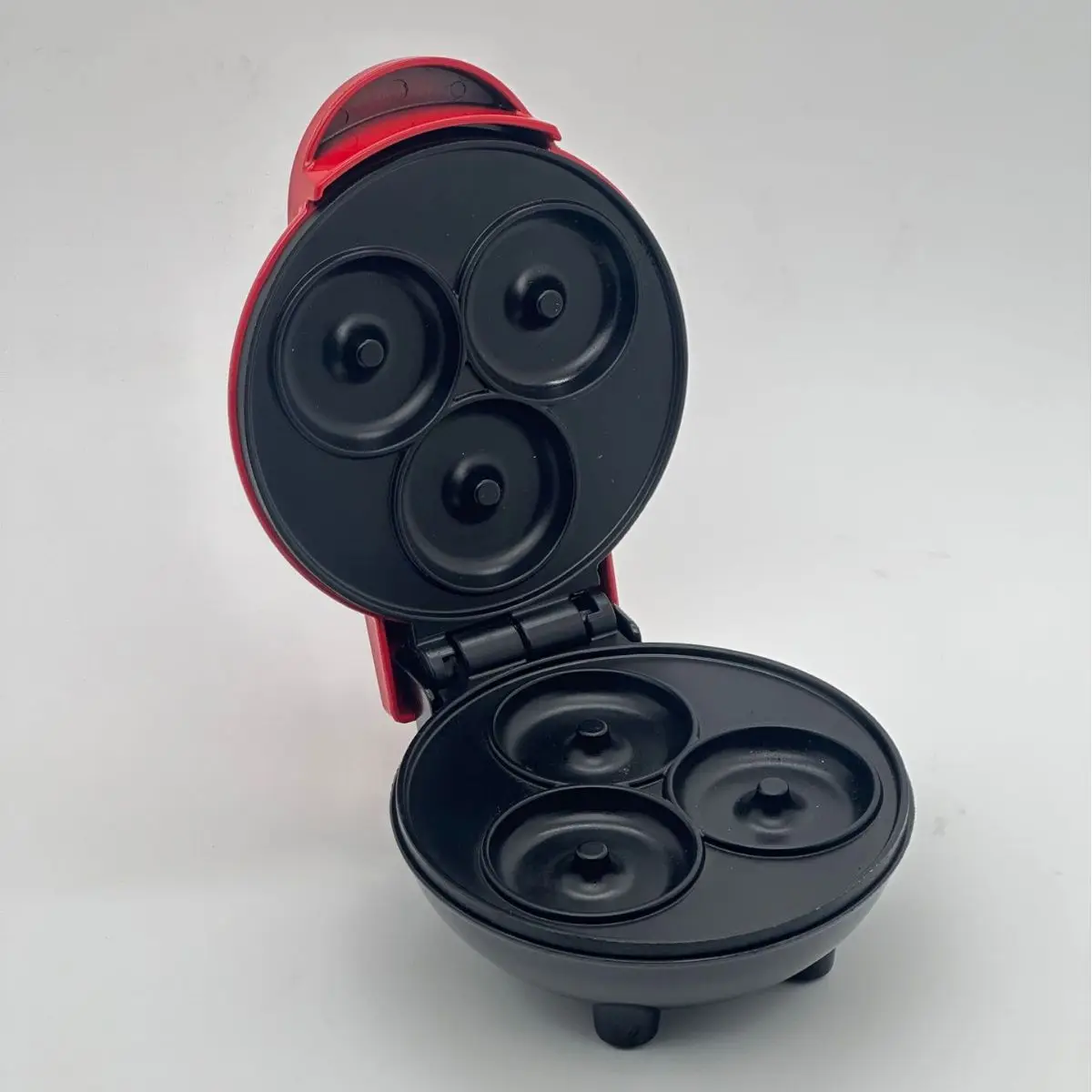 

Three-hole mini donut machine, household double-sided heated breakfast machine Internet celebrity mini cake round
