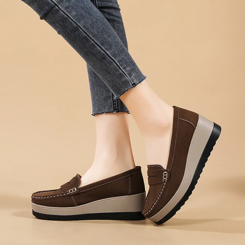 Platform Schoenen Voor Vrouwen Faux Suède Dames Schoenen Loafers Shollow Dames Schoenen Comfort Wedge Moeder Schoen Gevulkaniseerde Dames Schoenen