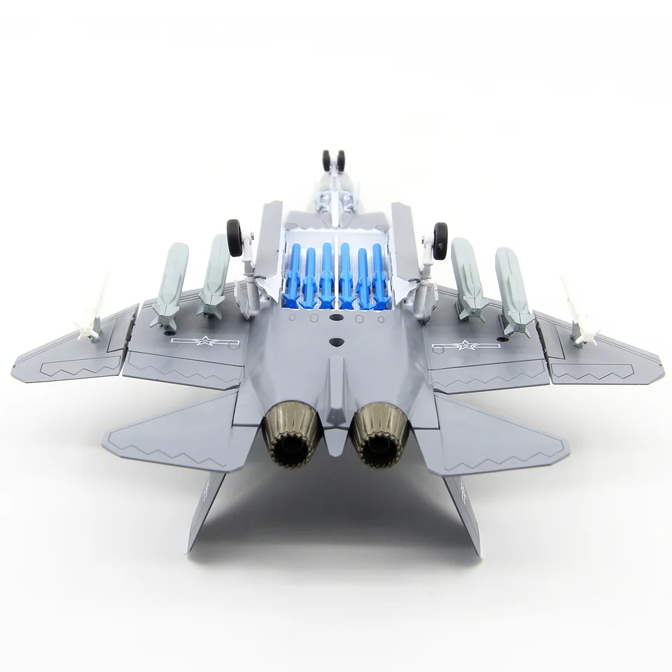 1/72 AF1 中国海軍 J-35 戦闘機（翼折りたたみ） 93 # 完成品の戦闘機