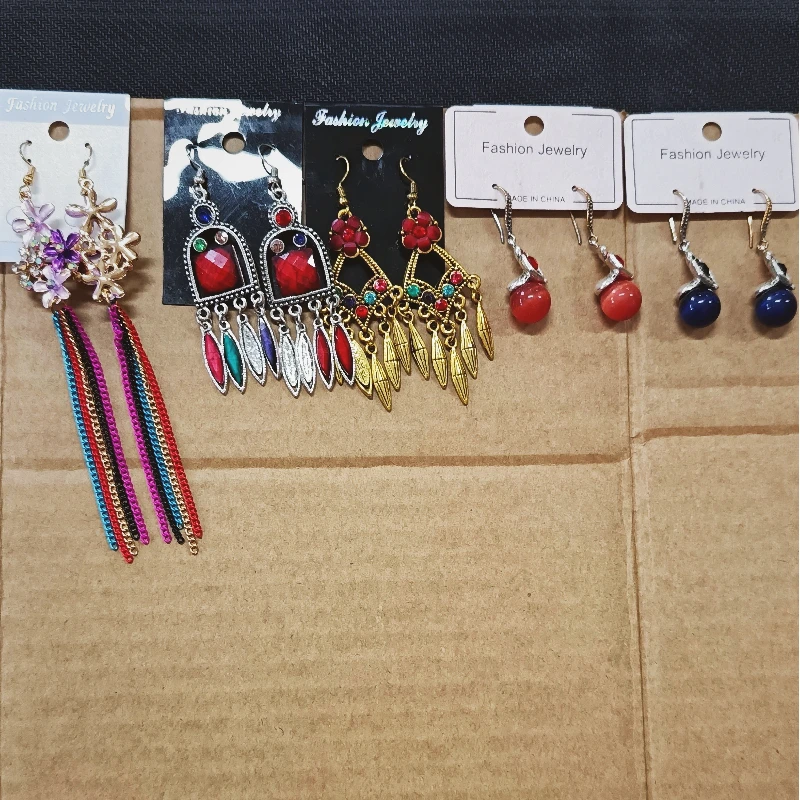 مفاجأة النساء هدية عيد ميلاد مجوهرات 1/10/30/50 قطع الرجعية الهيب هوب القلائد أقراط خواتم أساور صغيرة غامضة