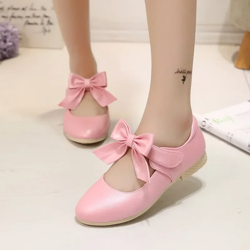 Girls\' Leather Shoes 2024 Spring and Autumn Style Girls\' Leather Shoes Bow Middle Big Children Small High Heels Princess Shoes