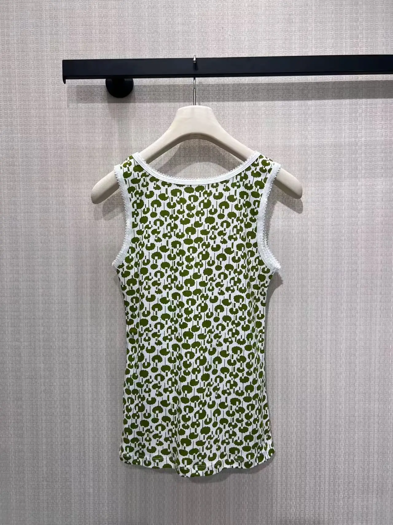 Green and white checkered floral print, lace U-neck, fitted and slimming, sleeveless top, sexy strapless top