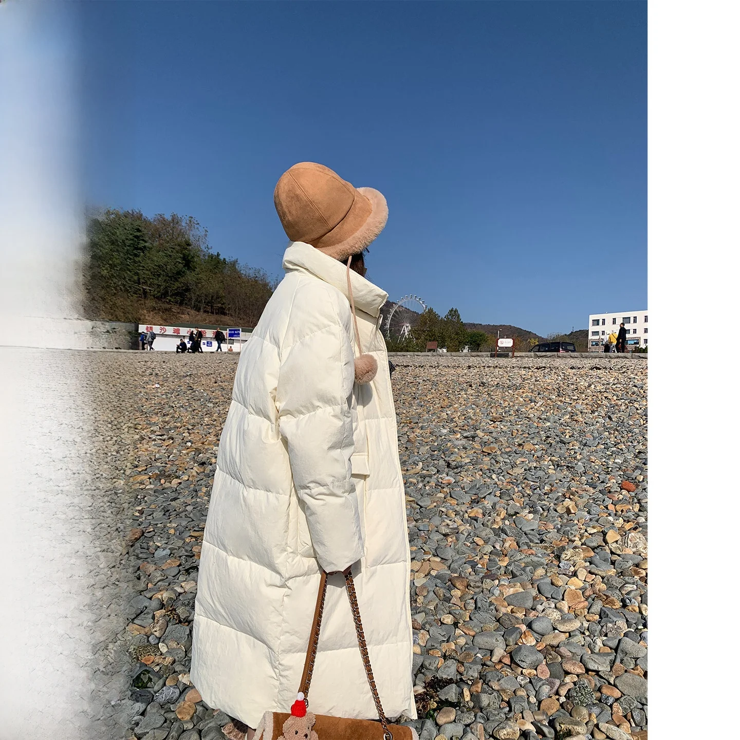 

Женская пуховая куртка Miaojia Songdong свободного кроя с вставками на плечах, воротником-стойкой, утепленная, с длинными рукавами