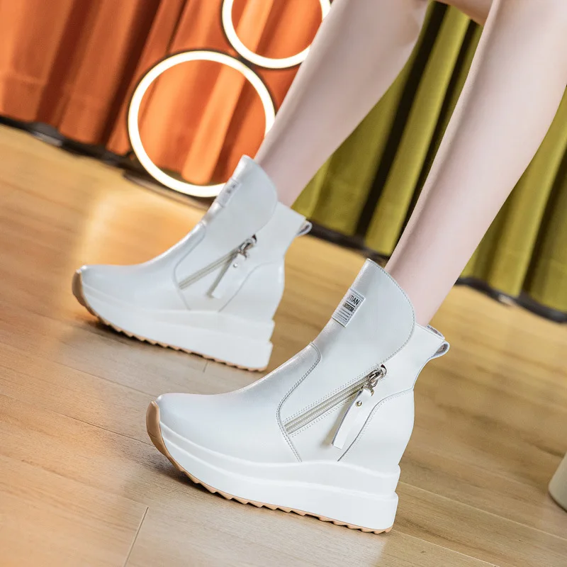 

Invisible Inner Height Increase 9CM Women's Shoes Ultralight Leather Short Tube Casual and Versatile Non-slip Thick Sole Boots
