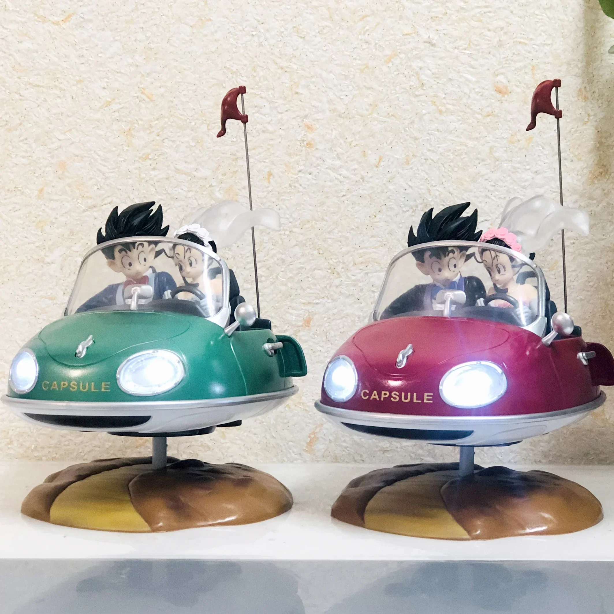 

21cm Dragon Ball Gk Sun Wukong Qiqi Wedding Car Model Toy Red And Green Motorcycle Gd Illuminatable Model Decoration Statue Gift