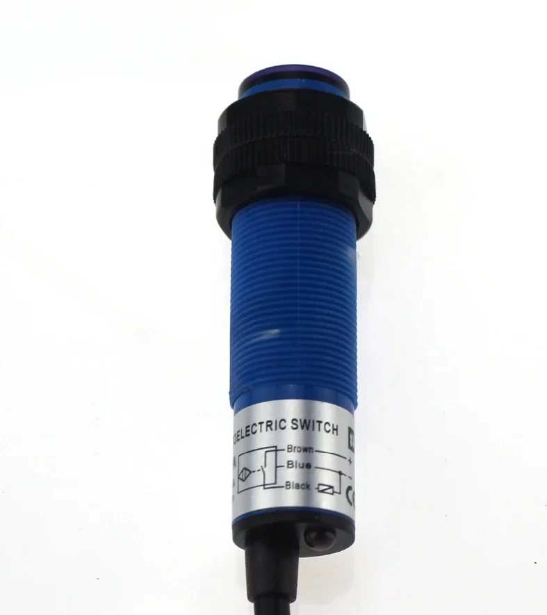 G18-3A10PA Retroreflective type photoelectric sensor DC10-30V