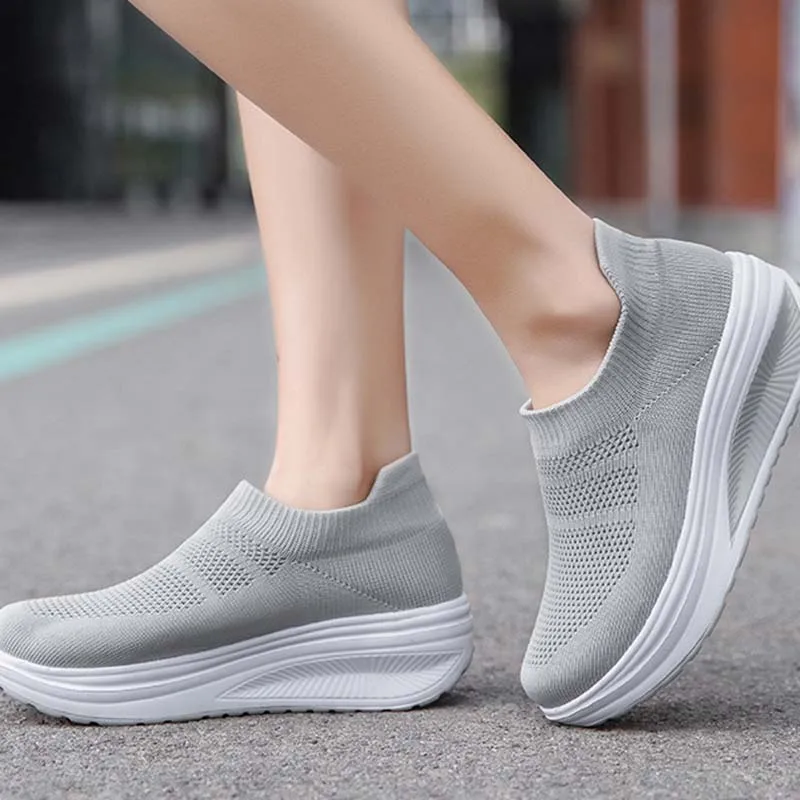 Sneakers donna moda Femme scarpe da donna nuove scarpe vulcanizzate da donna Sneakers fondo spesso Slip On scarpe da donna femminili Plus Size