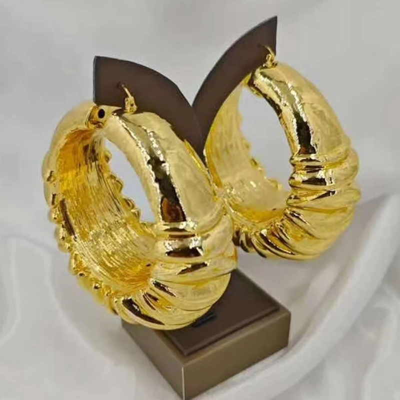 18K Gold Plated Chunky Twisted Hoop Earrings Textured Ribbed C-shaped Statement Earrings Retro Vintage Fashion Jewelry for Women