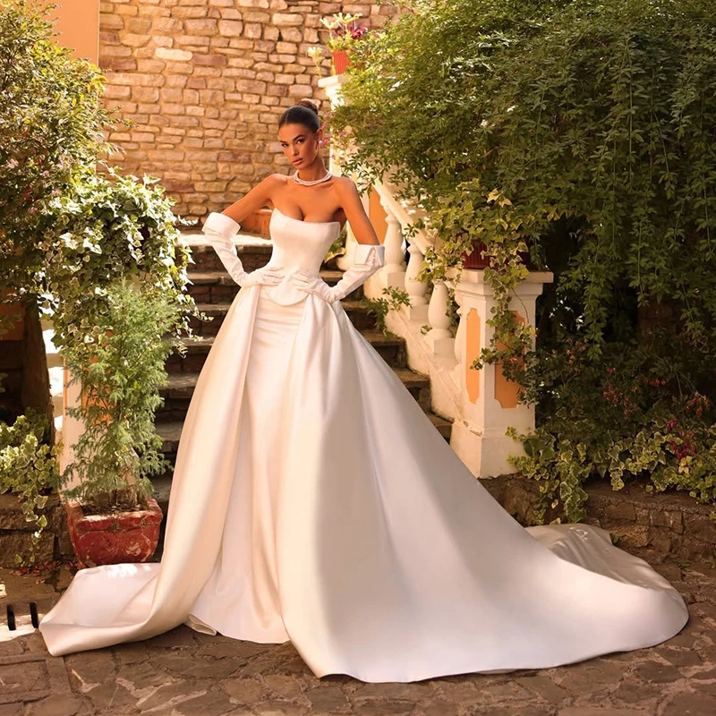 

Eightree White Mermaid Wedding Dresses Strapless Detachable Train Bridal Dress Simple Evening Wedding Ball Prom Gowns Customized