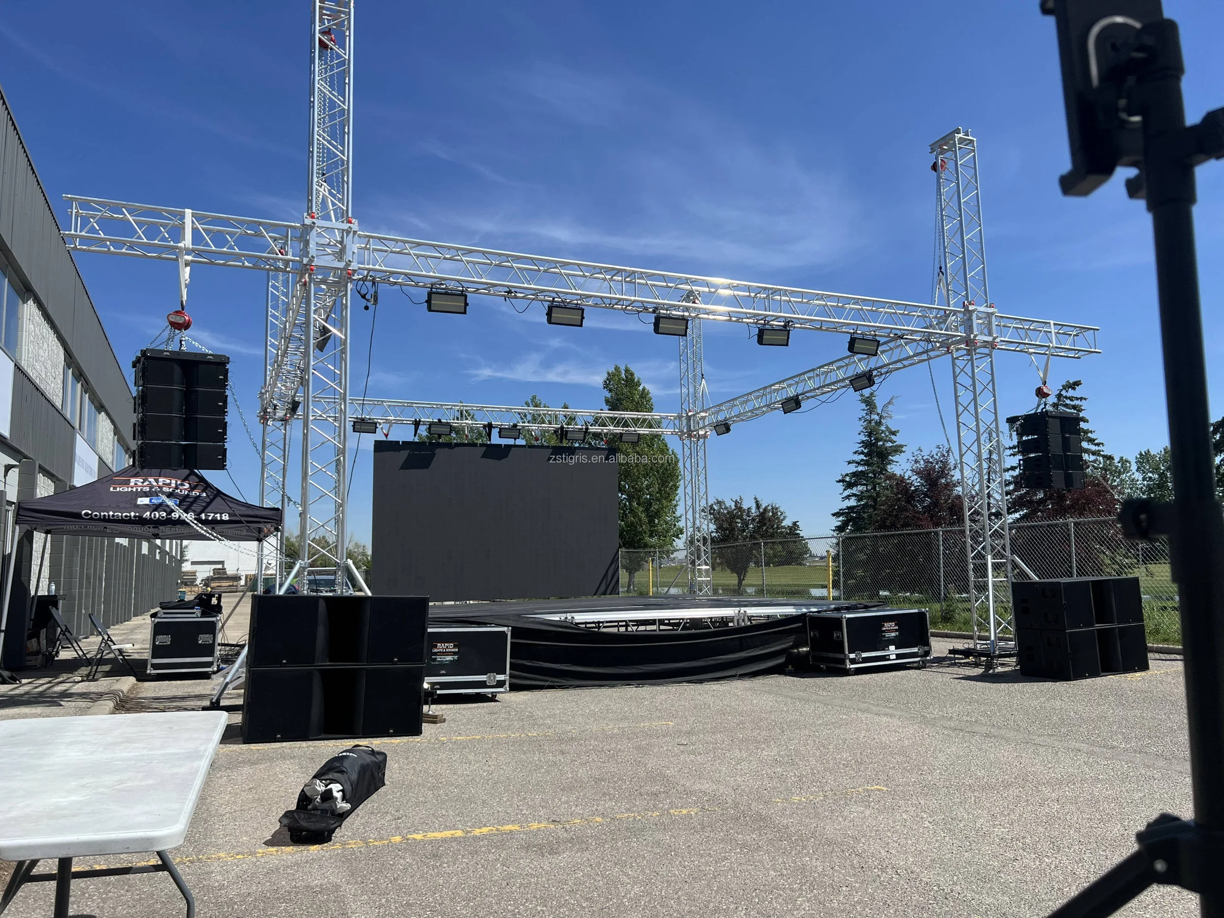Line Array-luidspreker Dubbele 10 inch 2-weg actieve / passieve Line Array K10 Pro Sound Professionele audioapparatuur Aangedreven luidsprekers