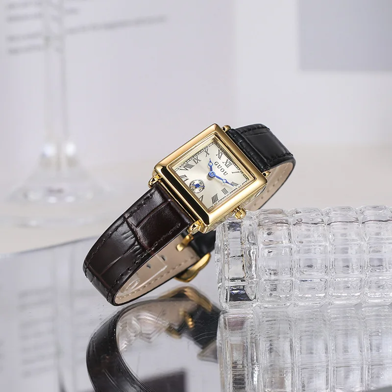 New Quartz Watch With A Simple And Classic Leather StrapSquare CaseRoman Numerals, And A Small Sub-Dial; A Women'S Quartz Watch.