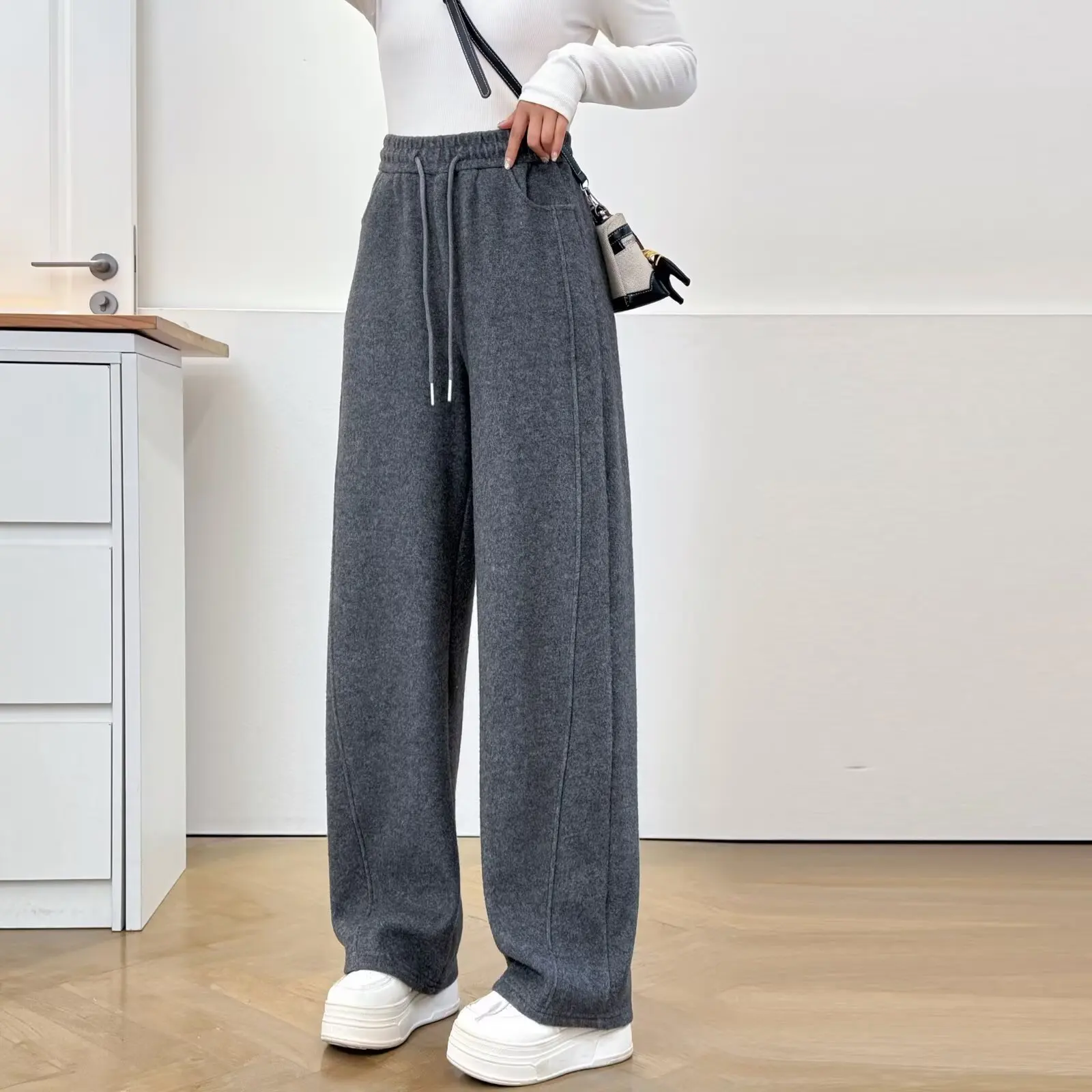 

XXXXL Fashion Plus Size Woman Clothing Straight Pants Winter New Style Simple Warm Fleece And Thickened Wide Leg Trousers 8837