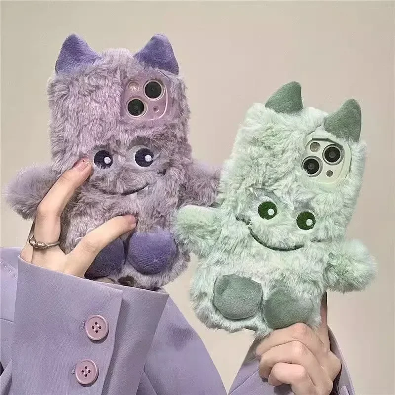 جراب هاتف قطيفة وحش صغير مضحك ، غطاء هاتف قطيفة دافئ ، شعر لطيف وطويل ، سهل الاستخدام ، آيفون 14 ، 15 ، 16 برو ماكس ، 11 ، 12 ، 13 برو ماكس