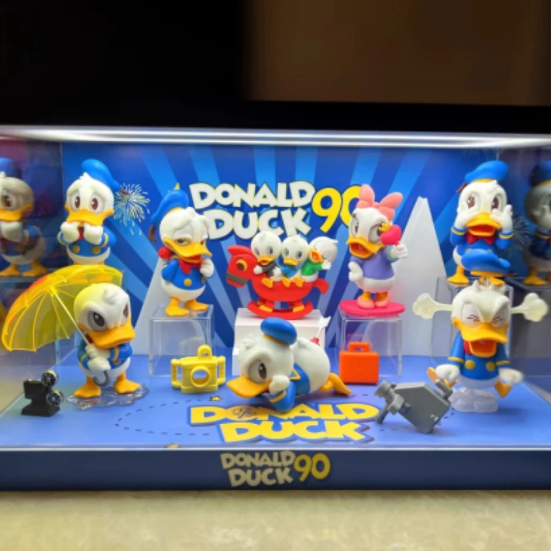 Genuine Original New Disney Donald Duck Club Series Blind Box Handle Tide Play Toys Dolls Gifts Ornaments