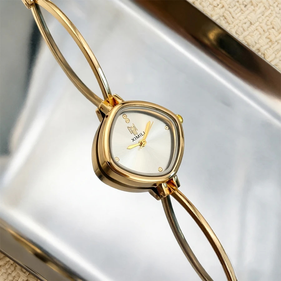 Minimalist Watch for Women - Diamond Dial Ultra-thin Curved Strap Wrist Watch